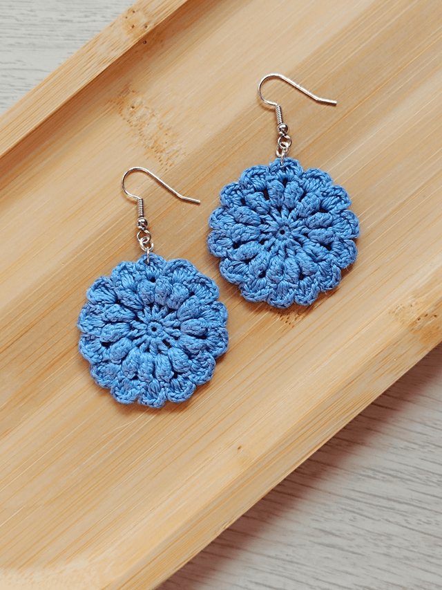 Boucles d&#039;oreilles HORTENSE en Micro-Crochet - Bleuet