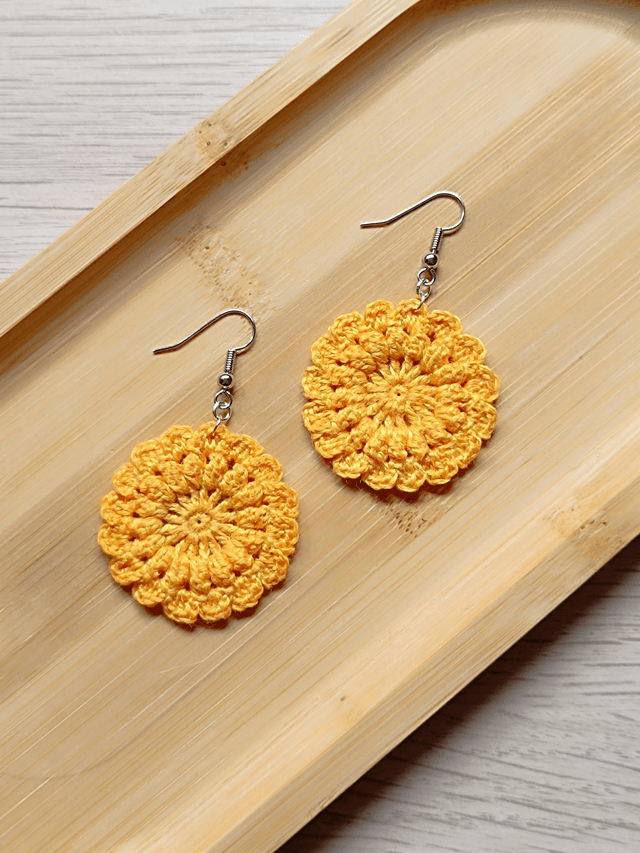 Boucles d&#039;oreilles HORTENSE en Micro-Crochet - Jaune de Naples 